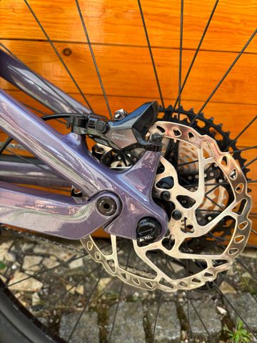 Used Canyon Neuron CF 7 2025 2025 Mountainbike, Purple, 27.5, 29 — image 10 of 11
