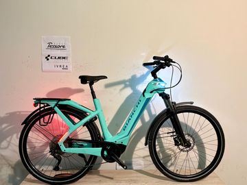 Použité Bianchi e-Omnia C Type DEORE 2023 2023 Urban — obrázek 1 z 17