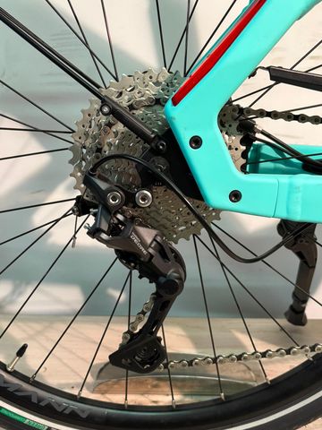 Použité Bianchi e-Omnia C Type DEORE 2023 2023 Urban — obrázek 14 z 17