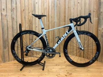 Giant TCR Advanced SL 1 2014 2014 Road & Gravel usato, Bianco — immagine 1 di 3