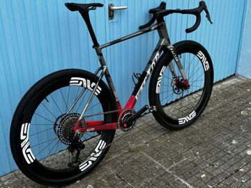 Used Factor ALUTO - Standard package 2026 Frameset 2026 Road & Gravel, Red — image 3 of 7