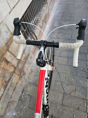 Used Bianchi Via Nirone Sora Compact 2014 2014 Road & Gravel, White — image 12 of 16