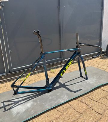 Tweedehands CUBE CROSS RACE C:68X TE 2024 Frameset 2024 Road & Gravel — afbeelding 2 van 11