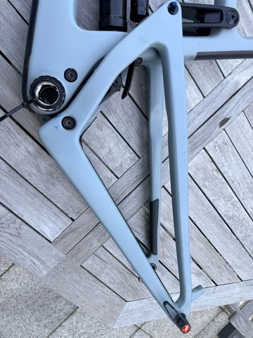 Tweedehands Santa Cruz Bronson 3 CC 2019 Frameset 2019 Mountainbike — afbeelding 6 van 16