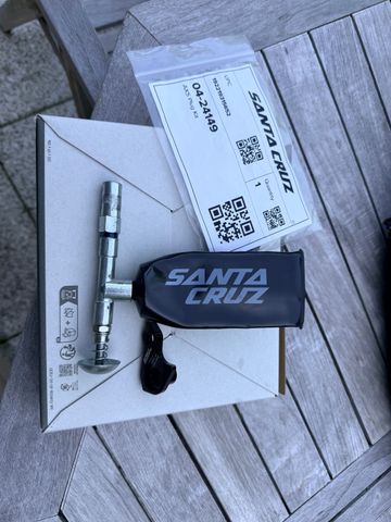 Tweedehands Santa Cruz Bronson 3 CC 2019 Frameset 2019 Mountainbike — afbeelding 10 van 16
