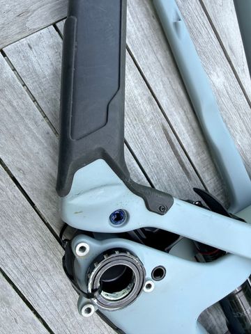Tweedehands Santa Cruz Bronson 3 CC 2019 Frameset 2019 Mountainbike — afbeelding 8 van 16