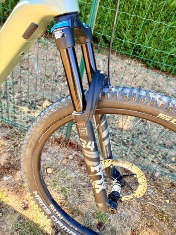 Brugt Canyon Neuron:ONfly CF 8 2024 2024 Mountainbike — billede 4 af 7