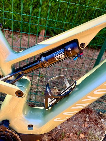 Used Canyon Neuron:ONfly CF 8 2024 2024 Mountainbike, Green, 29 — image 5 of 7