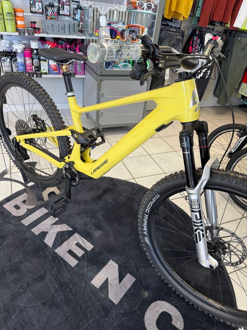 Käytetty Lapierre E-zesty am SRAM X01 Eagle AXS 2026 MTB