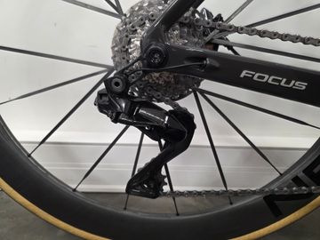 Gebrauchtes Focus Izalco Shimano Dura Ace Di2 2025 Road & Gravel, Schwarz — Bild 6 von 14