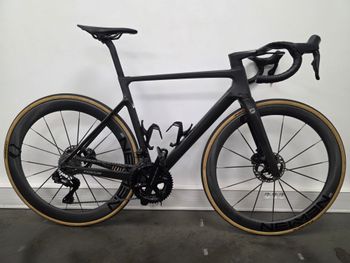 Brugt Focus Izalco Shimano Dura Ace Di2 2025 Road & Gravel — billede 4 af 14