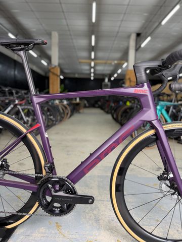 Used BMC Roadmachine 01 THREE 2023 2023 Road & Gravel, Purple — image 15 of 17