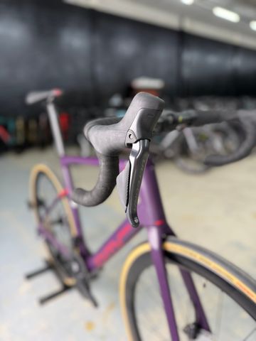 Used BMC Roadmachine 01 THREE 2023 2023 Road & Gravel, Purple — image 7 of 17