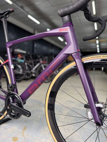 Used BMC Roadmachine 01 THREE 2023 2023 Road & Gravel, Purple — image 5 of 17