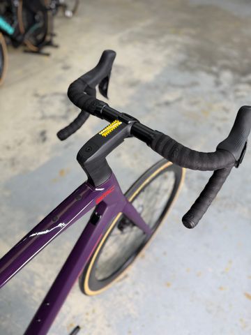 Used BMC Roadmachine 01 THREE 2023 2023 Road & Gravel, Purple — image 8 of 17