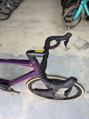 Used BMC Roadmachine 01 THREE 2023 2023 Road & Gravel, Purple — image 6 of 17