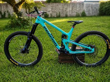 Tweedehands Propain Tyee CF 27.5 Start 2022 2022 Mountainbike — afbeelding 1 van 5