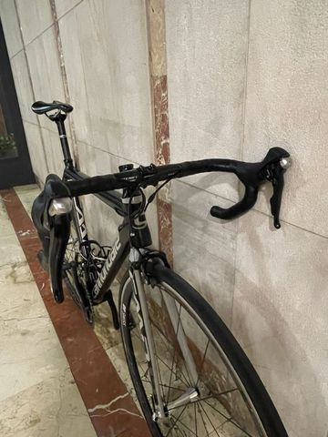 Used Cannondale CAAD12 105 2017 2017 Road & Gravel, Black — image 2 of 3