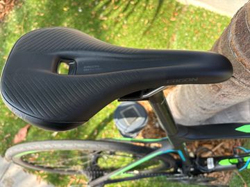 Used Giant Defy Advanced 3 2017 2017 Road & Gravel, Black — image 8 of 13