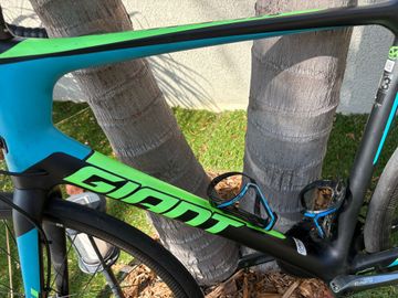 Used Giant Defy Advanced 3 2017 2017 Road & Gravel, Black — image 10 of 13