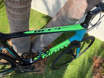 Used Giant Defy Advanced 3 2017 2017 Road & Gravel, Black — image 7 of 13