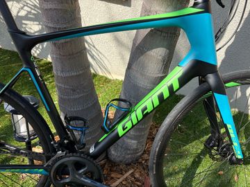 Used Giant Defy Advanced 3 2017 2017 Road & Gravel, Black — image 4 of 13