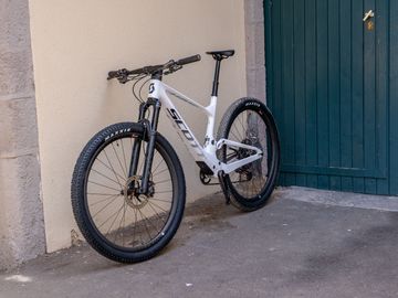 Używany Scott Spark RC Team 2023 2023 Mountainbike — zdjęcie 3 z 6