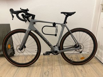 Used Bianchi Impulso PRO 2026 2026 Road & Gravel, Light Gray — image 2 of 5