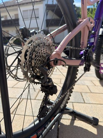 Tweedehands Giant Reign SX 2023 2023 Mountainbike — afbeelding 6 van 7