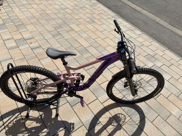 Tweedehands Giant Reign SX 2023 2023 Mountainbike — afbeelding 2 van 7