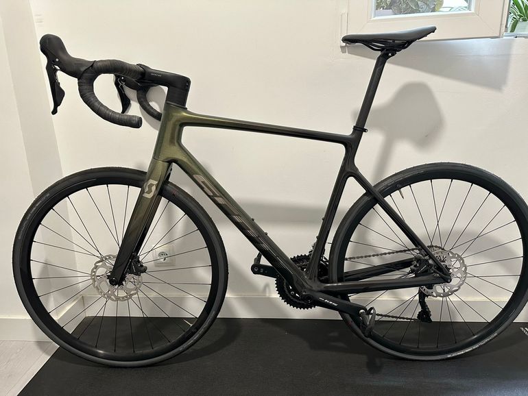 Scott Addict 30 2024 2024 Road & Gravel usato, Verde — immagine 6 di 13