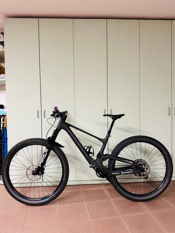 Scott Spark 940 2025 2025 Mountainbike de segunda mano, Negro — imagen 1 de 16
