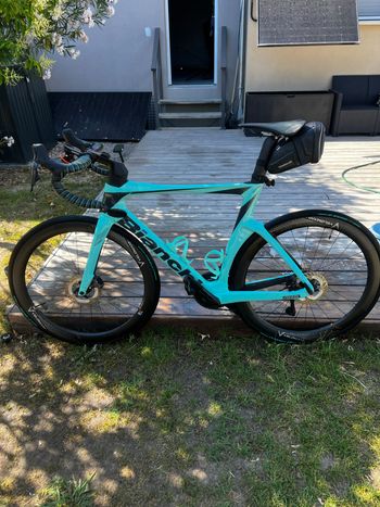 Brugt Bianchi Oltre Comp Ultegra Di2 2024 2024 Road & Gravel — billede 2 af 9