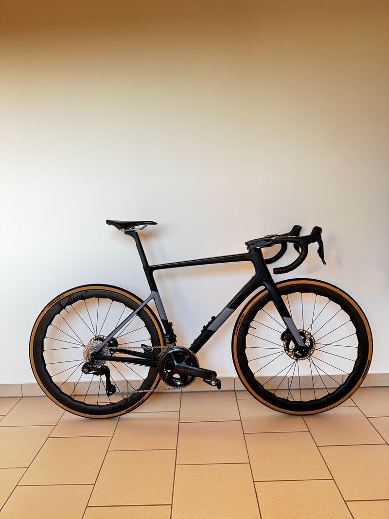 Used Cannondale SuperSix EVO Hi-MOD Disc Ultegra Di2 2021 2021 Road & Gravel
