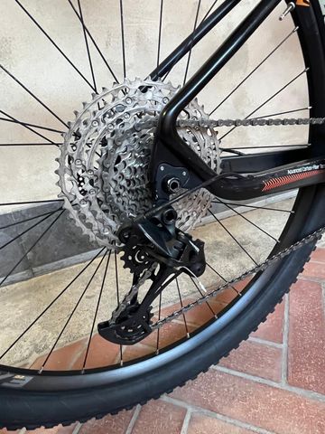Race Mountain R29 Carbon 2021 Mountainbike de segunda mano, Negro — imagen 8 de 35