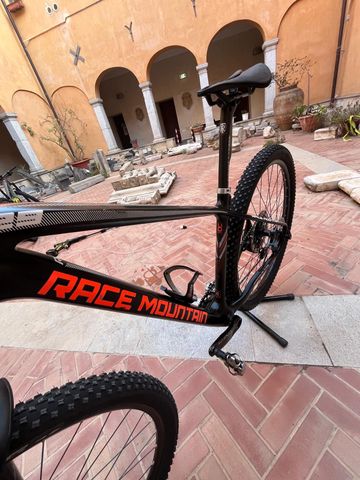Race Mountain R29 Carbon 2021 Mountainbike de segunda mano, Negro — imagen 14 de 35