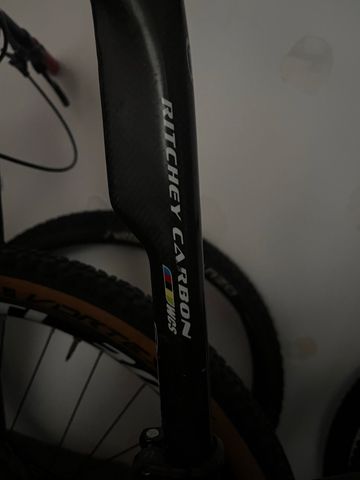 Race Mountain R29 Carbon 2021 Mountainbike de segunda mano, Negro — imagen 3 de 35
