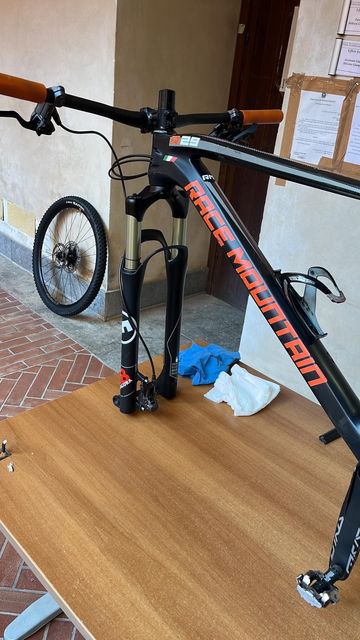 Race Mountain R29 Carbon 2021 Mountainbike de segunda mano, Negro — imagen 17 de 35