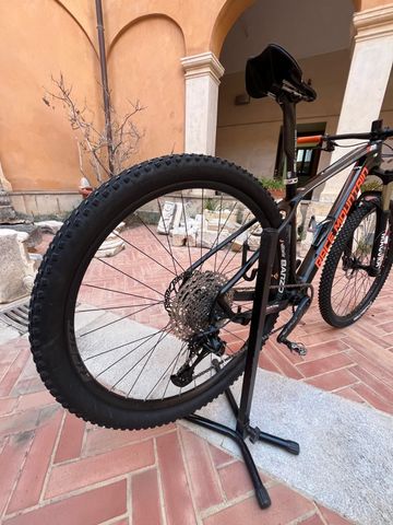 Race Mountain R29 Carbon 2021 Mountainbike de segunda mano, Negro — imagen 12 de 35