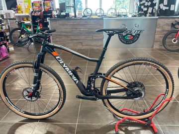 Käytetty Olympia Custom Shimano Deore XT 2022 Mountainbike — kuva 2 / 5