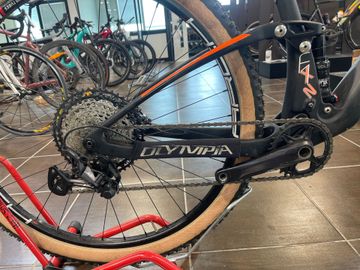 Käytetty Olympia Custom Shimano Deore XT 2022 Mountainbike — kuva 3 / 5