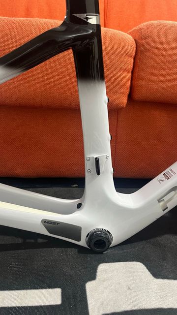Gebrauchtes Pinarello F7 ULTEGRA Di2 2025 Frameset 2025 Road & Gravel, Weiß — Bild 6 von 9