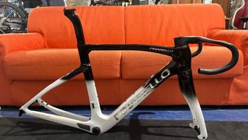 Gebrauchtes Pinarello F7 ULTEGRA Di2 2025 Frameset 2025 Road & Gravel, Weiß — Bild 1 von 9
