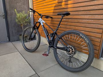 Used Mondraker RAZE 2023 2023 Mountainbike, Black, 29 — image 2 of 8