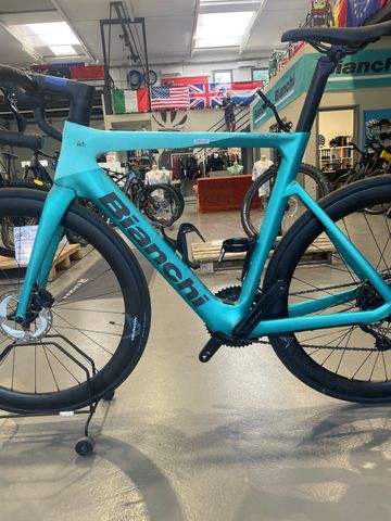 Used Bianchi E-Oltre 2026 2026 Road & Gravel, Blue — image 3 of 10