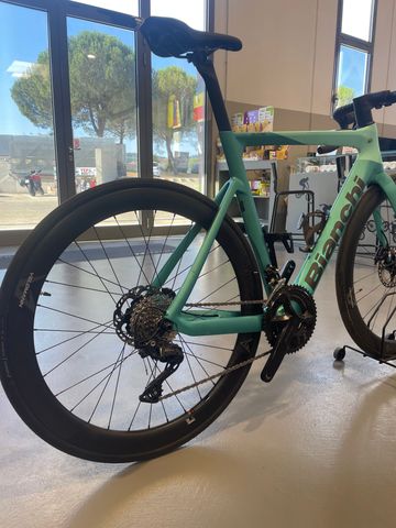 Used Bianchi E-Oltre 2026 2026 Road & Gravel, Blue — image 9 of 10