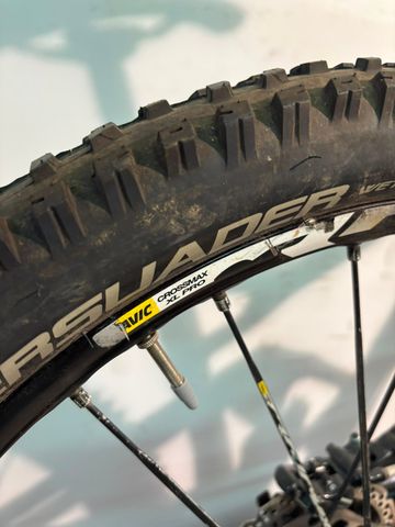 Used Cannondale Jekyll 2015 Mountainbike, Black — image 7 of 14