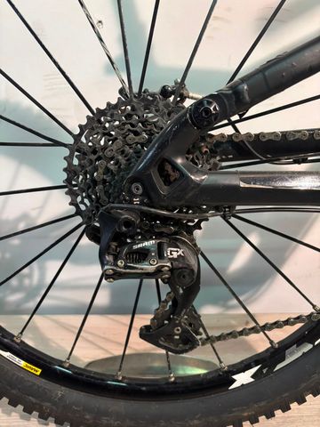 Used Cannondale Jekyll 2015 Mountainbike, Black — image 13 of 14