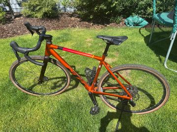 Tweedehands KTM X-STRADA 10 2025 2025 Road & Gravel — afbeelding 2 van 8
