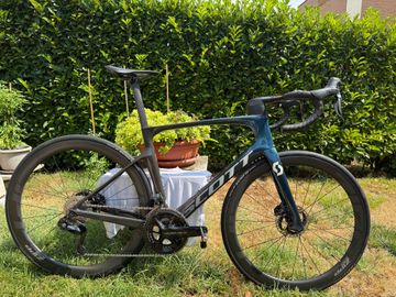 Tweedehands Scott Foil RC Pro 2023 2023 Road & Gravel — afbeelding 1 van 8
